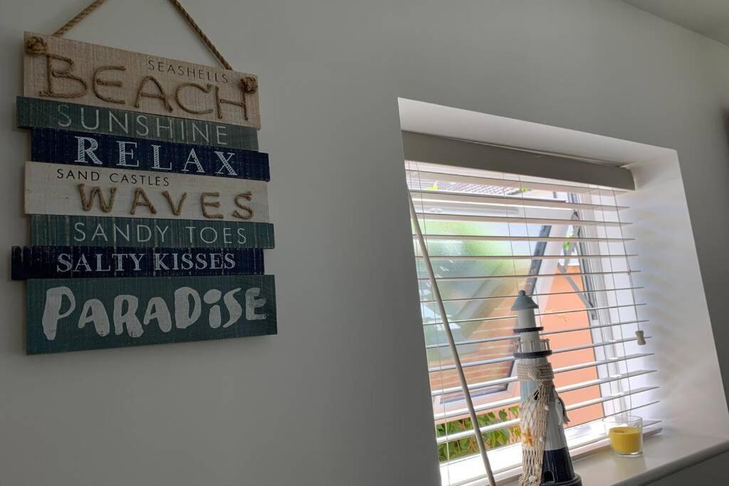 Bournemouth Nr Town Beach Train Coach Shops Lovely Entire Apartment Allows Quiet Good Dogs Eksteriør bilde